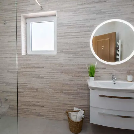 In Porec/istrien 10097 Holiday home *